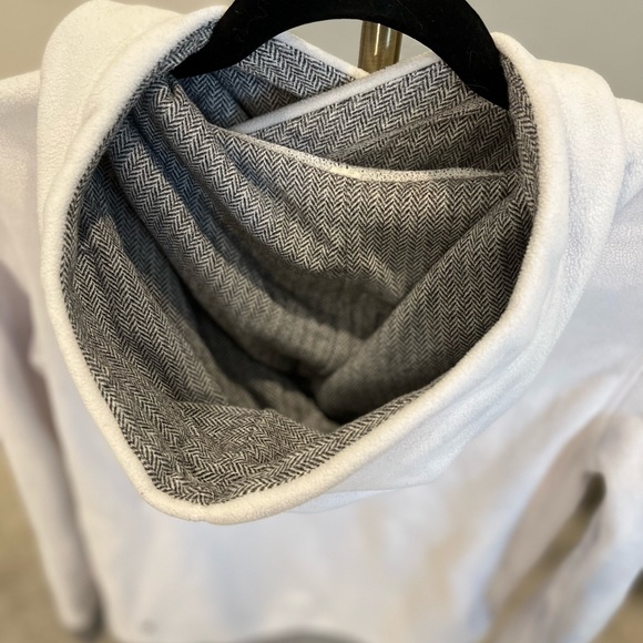 Lululemon Runaway Fleece Hoodie | Size 6 | Herringbone White/Grey GREAT Quality - Picture 6 of 8